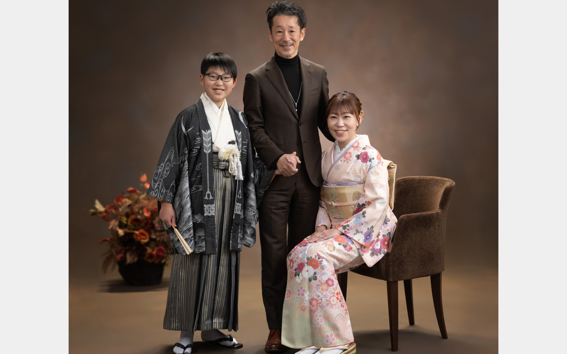 いぬづか写真室で撮影した着物姿の家族写真