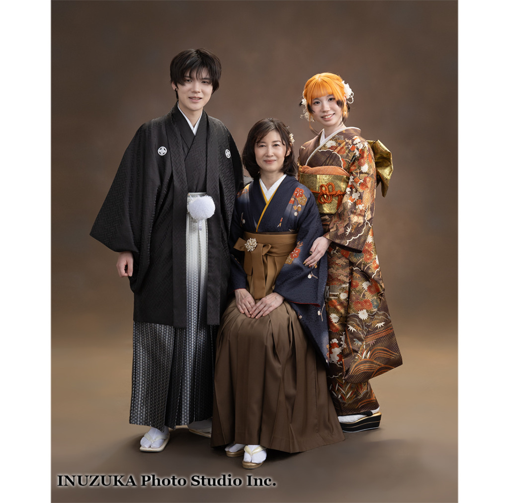 いぬづか写真室で撮影した成人式の家族写真
