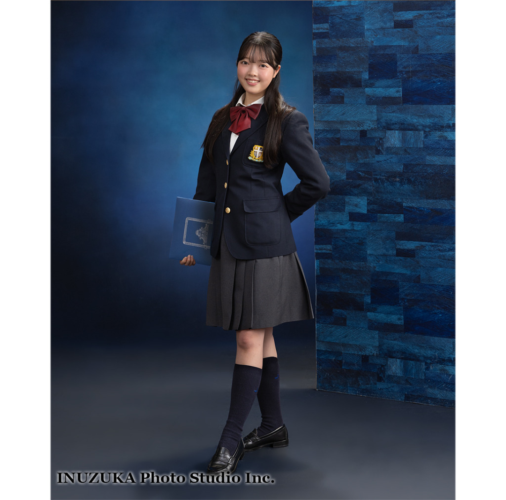 いぬづか写真室で撮影した制服姿の女の子