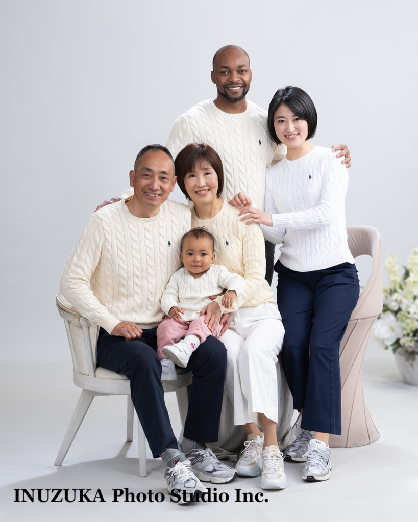 いぬづか写真室で撮影した1歳記念の集合写真