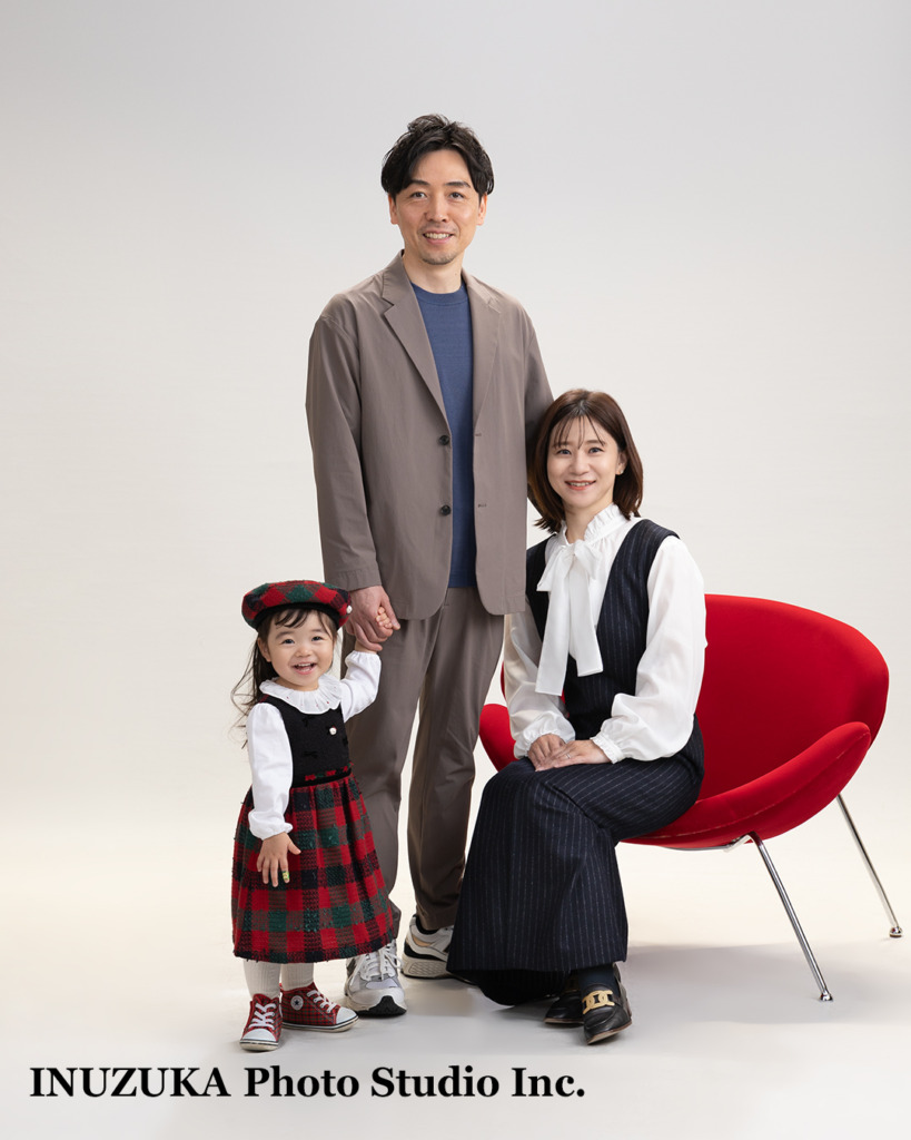いぬづか写真室で撮影した1歳記念の家族写真
