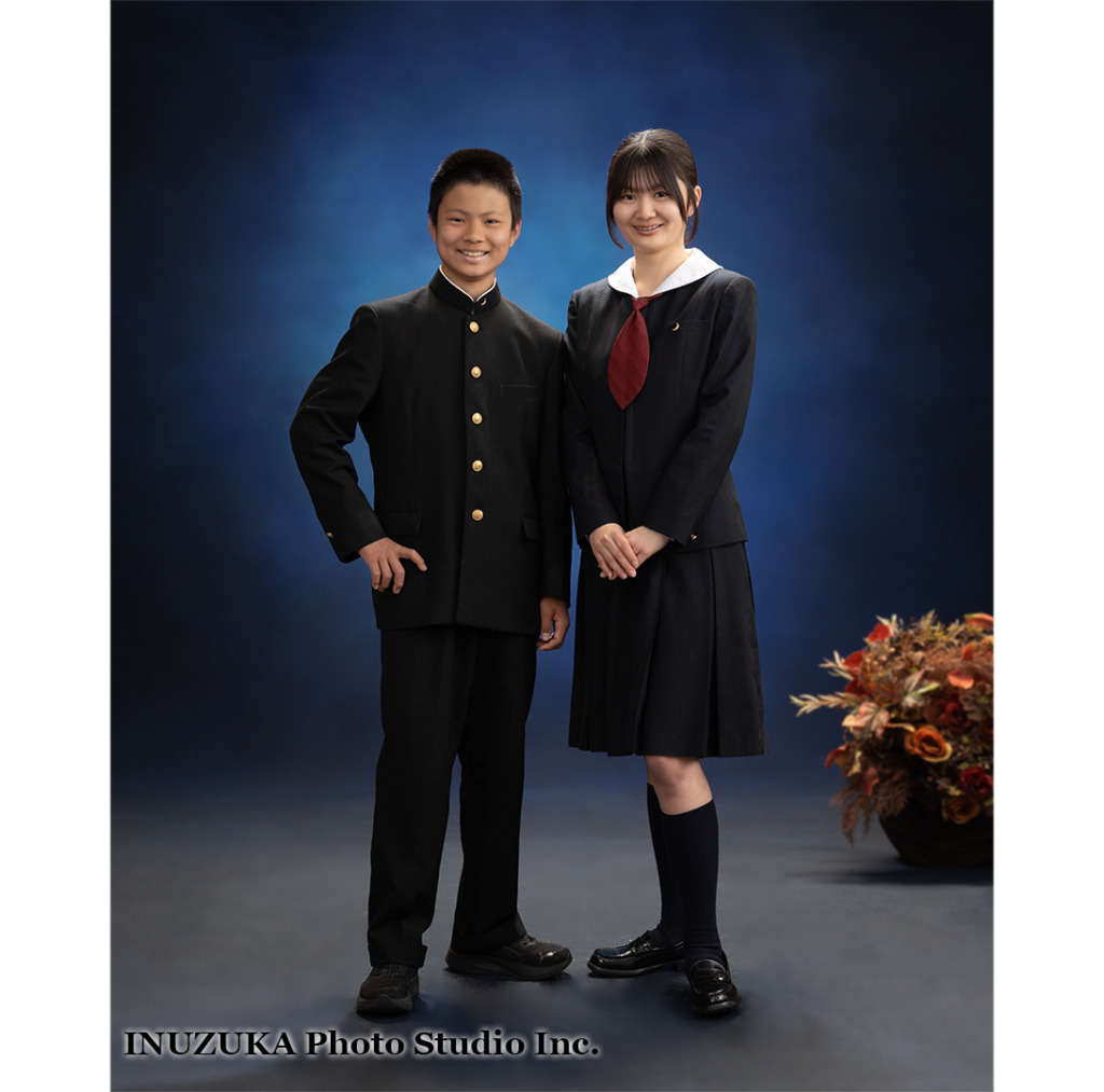 いぬづか写真室で撮影したきょうだいの制服写真