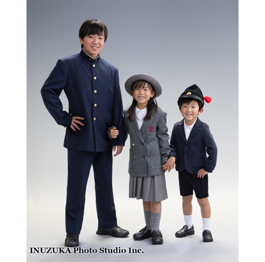 いぬづか写真室で撮影した入学記念の制服のきょうだい