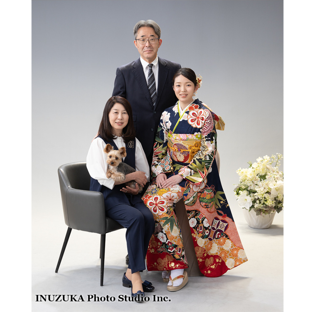 いぬづか写真室で撮影した振袖の家族写真