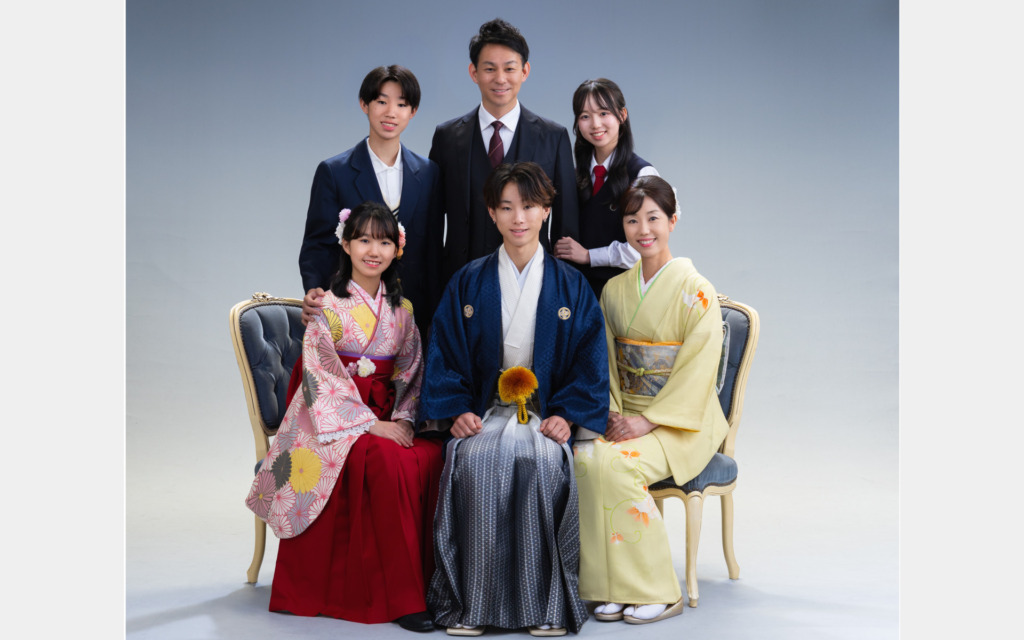 いぬづか写真室で撮影した成人式の家族写真